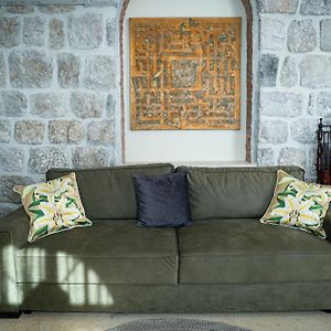 Ground Floor Suite
